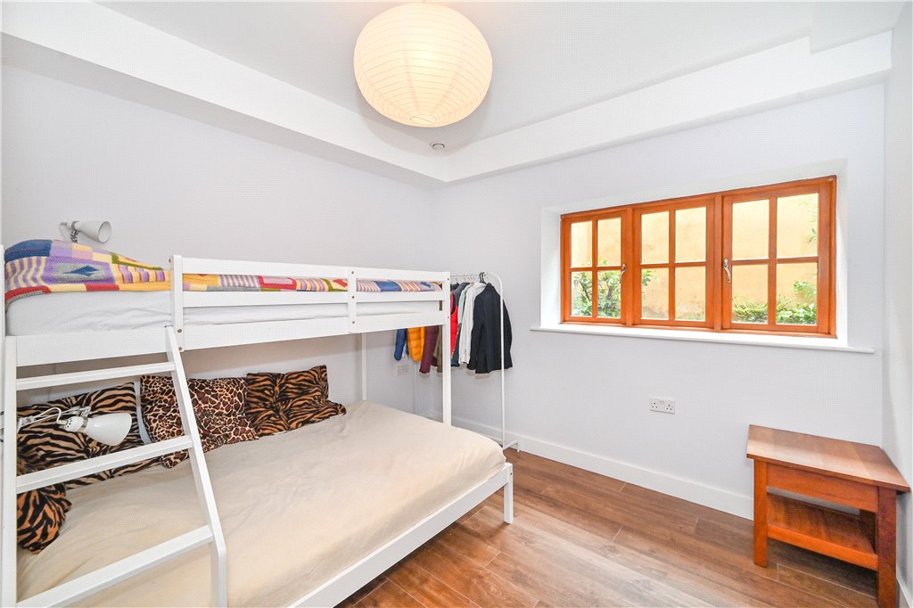 5 bed detached house for sale in Gloucester Drive, London, N4 12