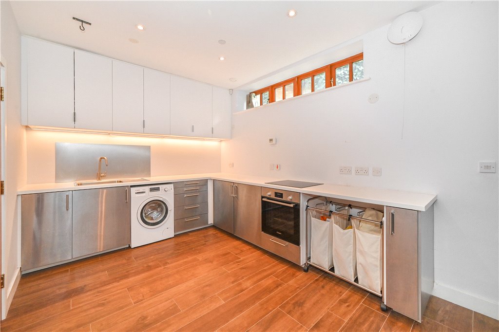 5 bed detached house for sale in Gloucester Drive, London, N4  - Property Image 18