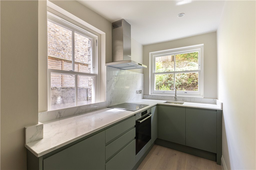 2 bed apartment for sale in Rostrevor Road, London, SW6 2