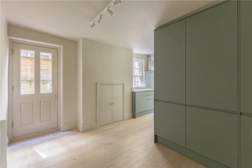 2 bed apartment for sale in Rostrevor Road, London, SW6  - Property Image 6