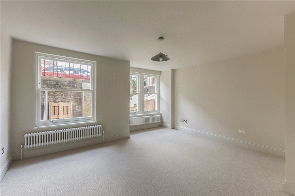 2 bed apartment for sale in Rostrevor Road, London, SW6 9
