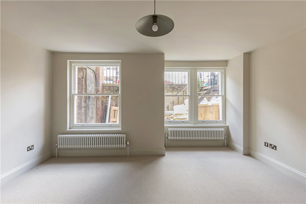 2 bed apartment for sale in Rostrevor Road, London, SW6  - Property Image 11