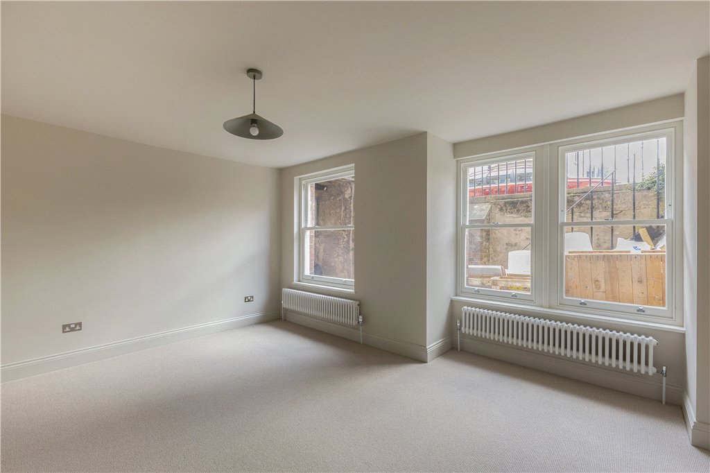 2 bed apartment for sale in Rostrevor Road, London, SW6 11