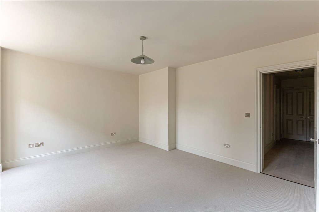 2 bed apartment for sale in Rostrevor Road, London, SW6 13