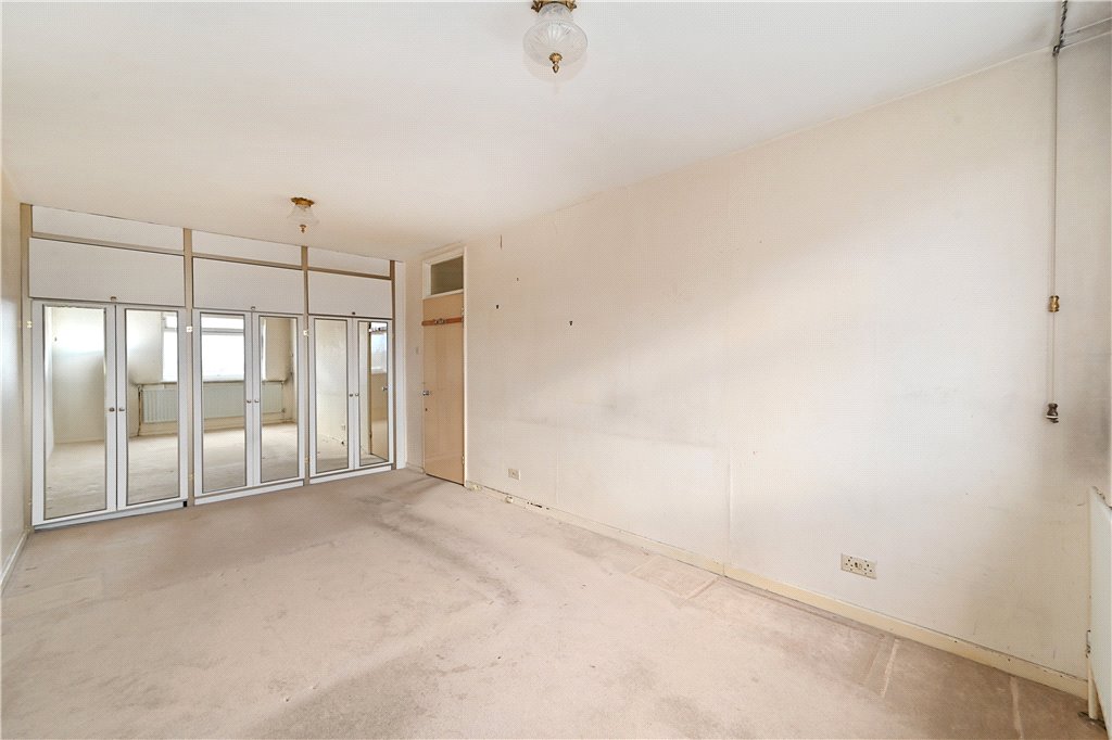 3 bed apartment for sale in St. Johns Wood Park, London, NW8 3