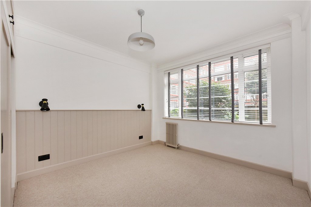 3 bed ground floor flat for sale in Balham High Road, London, SW17  - Property Image 10