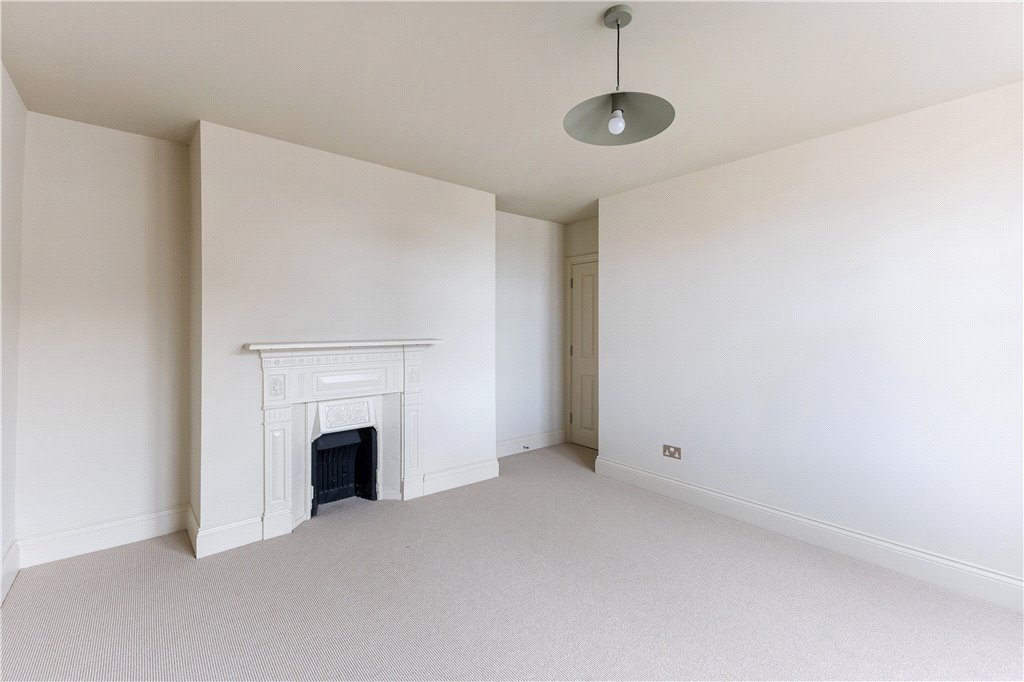 3 bed ground floor flat for sale in Rostrevor Road, London, SW6  - Property Image 6