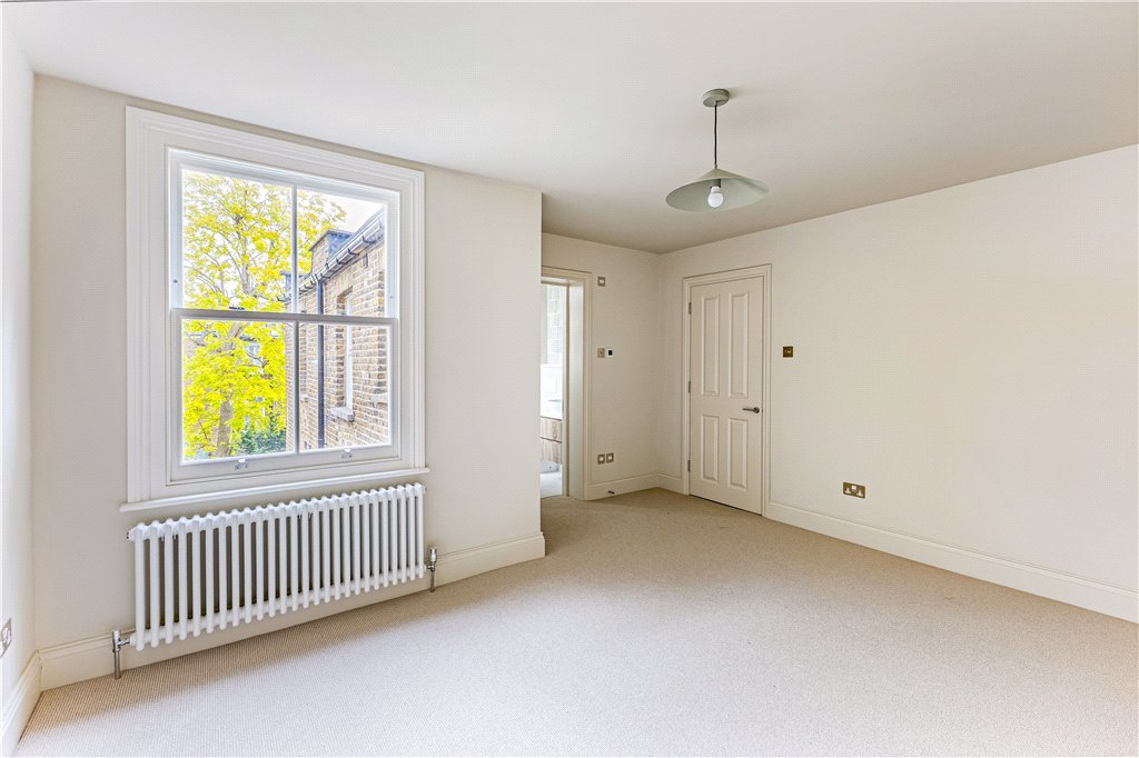 3 bed ground floor flat for sale in Rostrevor Road, London, SW6  - Property Image 9