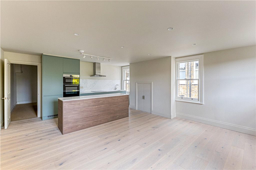 3 bed ground floor flat for sale in Rostrevor Road, London, SW6 13