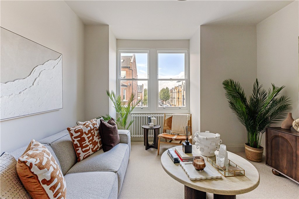 2 bed apartment for sale in Rostrevor Road, London, SW6  - Property Image 3