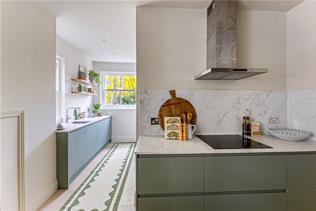 2 bed apartment for sale in Rostrevor Road, London, SW6  - Property Image 6