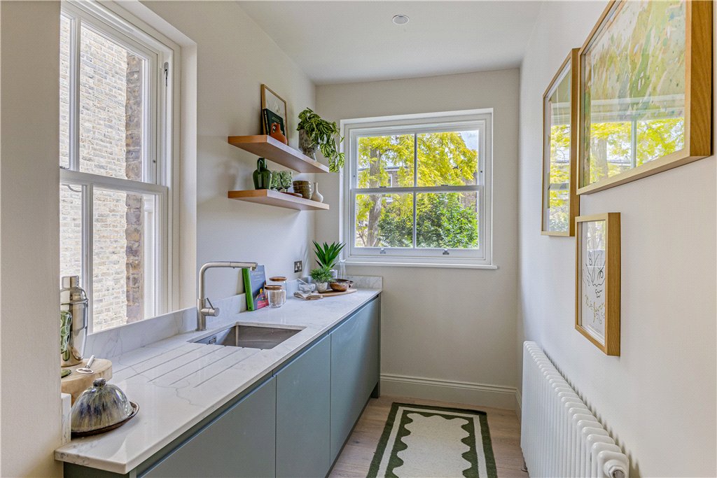 2 bed apartment for sale in Rostrevor Road, London, SW6  - Property Image 8