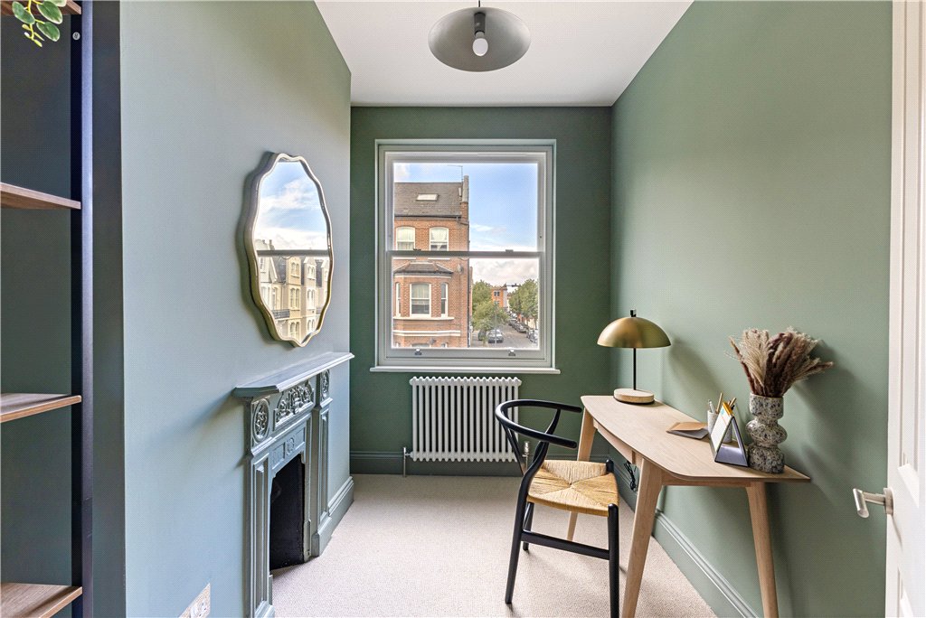 2 bed apartment for sale in Rostrevor Road, London, SW6 12