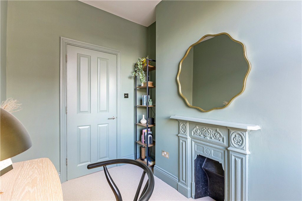 2 bed apartment for sale in Rostrevor Road, London, SW6  - Property Image 14