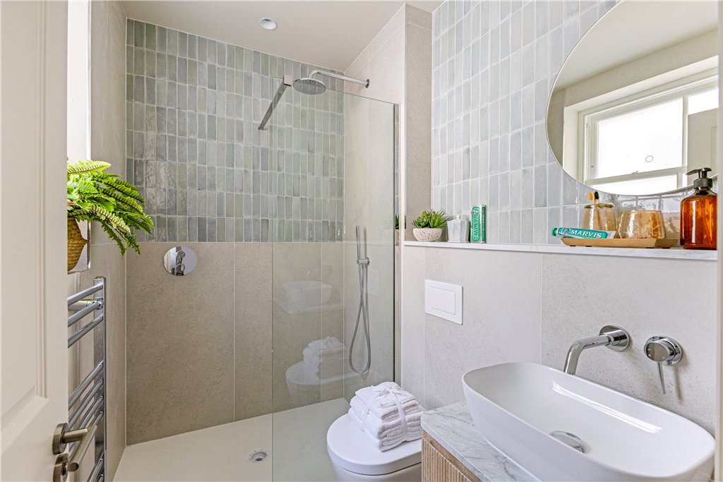 2 bed apartment for sale in Rostrevor Road, London, SW6  - Property Image 23