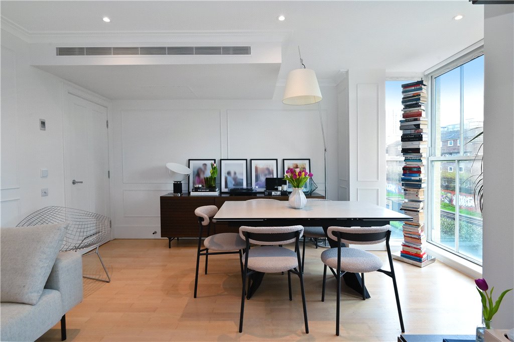 2 bed apartment for sale in Kings Road, London, SW10 2