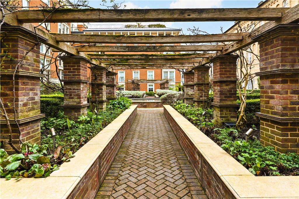 2 bed apartment for sale in Kings Road, London, SW10  - Property Image 12