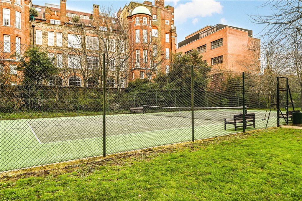 2 bed apartment for sale in Kings Road, London, SW10 23
