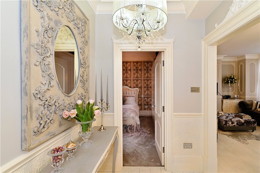 2 bed apartment for sale in Marylebone High Street, London, W1U 12