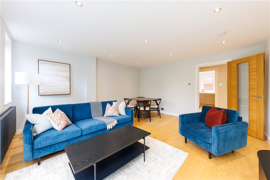 2 bed apartment for sale in Battersea High Road, London, SW11 2