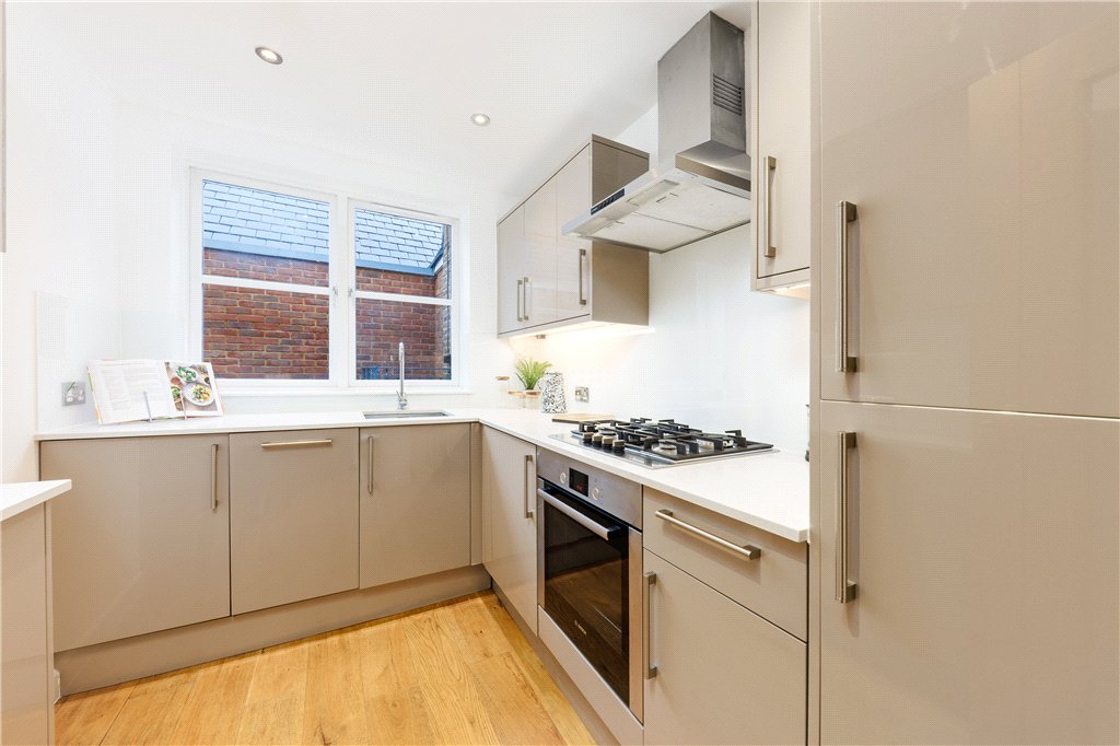 2 bed apartment for sale in Battersea High Road, London, SW11 10
