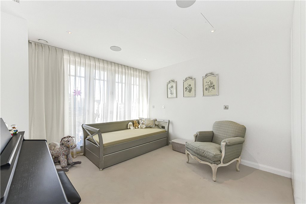 2 bed apartment for sale in Carnwath Road, London, SW6 6