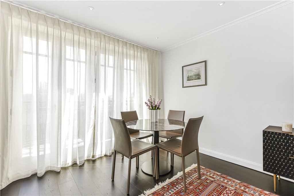 2 bed apartment for sale in Carnwath Road, London, SW6 2