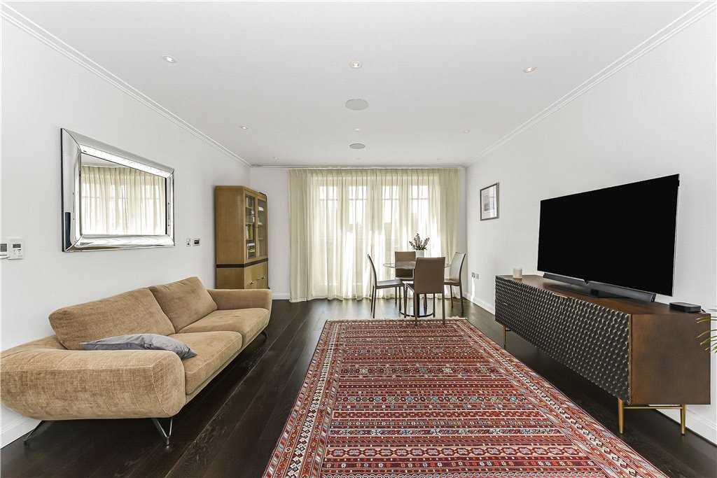 2 bed apartment for sale in Carnwath Road, London, SW6 3