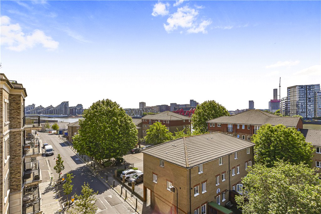 2 bed apartment for sale in Carnwath Road, London, SW6  - Property Image 11