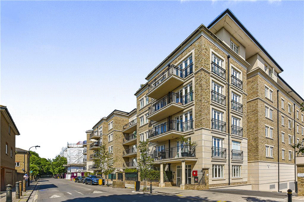 2 bed apartment for sale in Carnwath Road, London, SW6 - Property Image 1