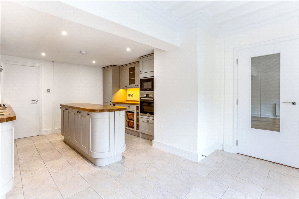 2 bed apartment to rent in Cardamom Building, 31 Shad Thames, London, SE1 5