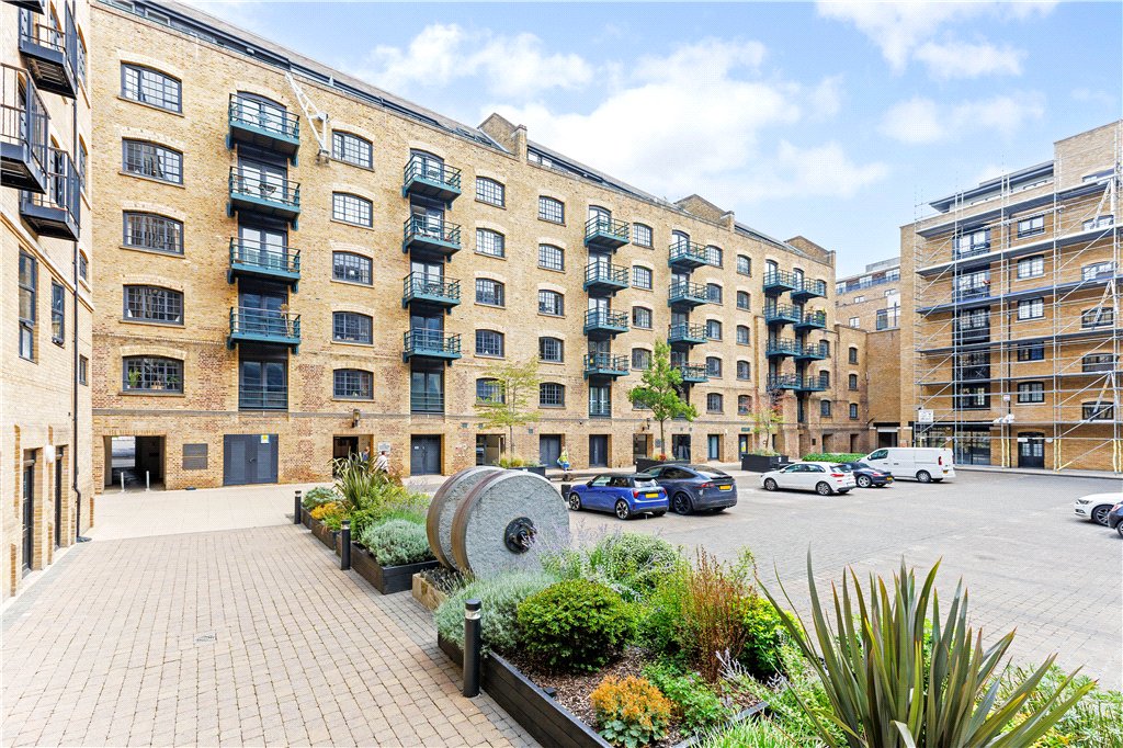 2 bed apartment to rent in Cardamom Building, 31 Shad Thames, London, SE1 12