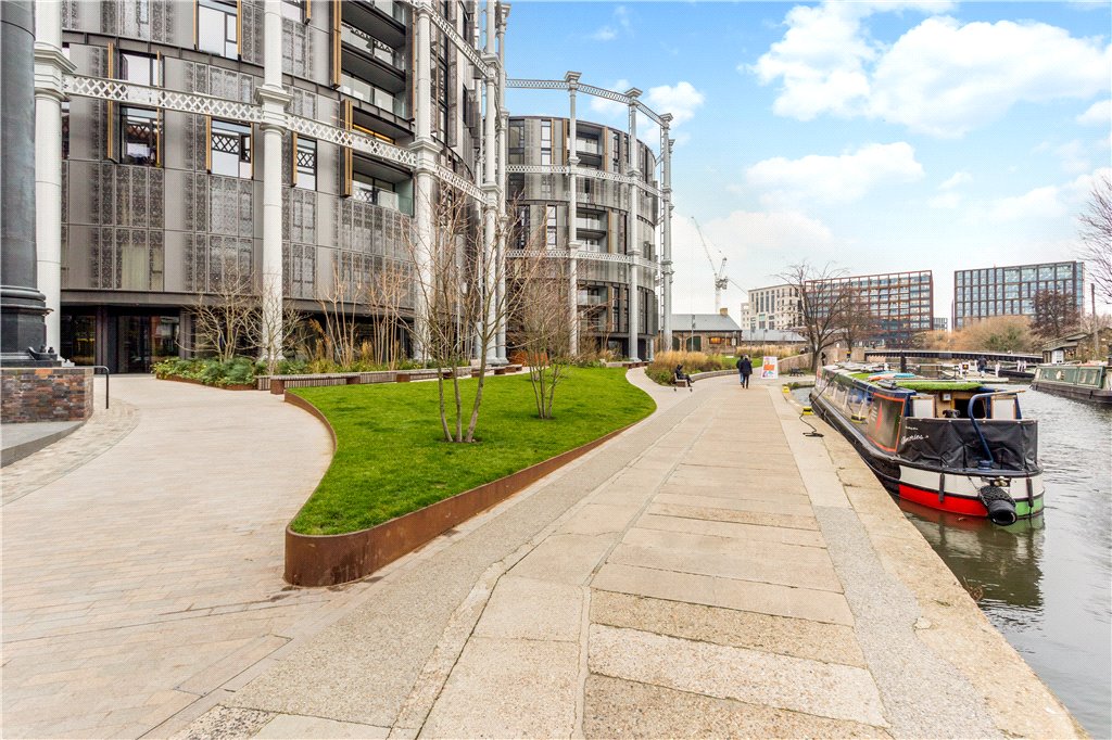 1 bed apartment to rent in Camley Street, London, N1C 2