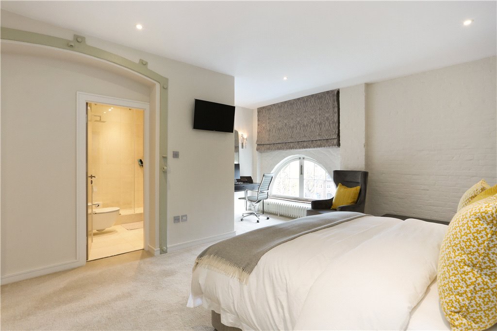 4 bed for sale in Ivory House, East Smithfield, London, E1W 22