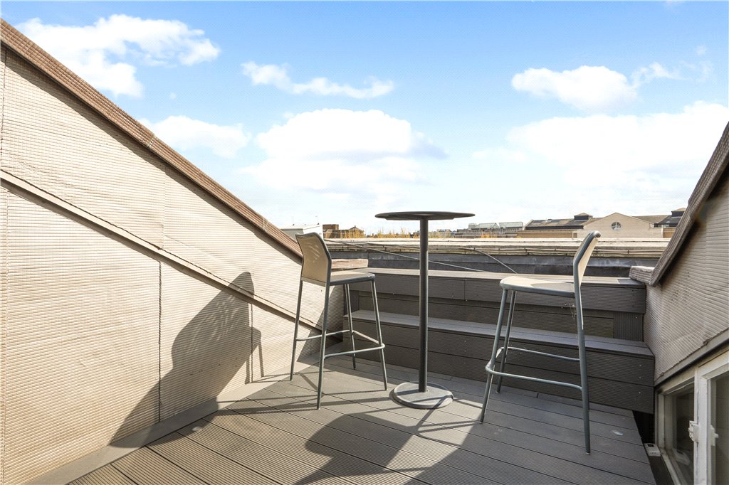 4 bed for sale in Ivory House, East Smithfield, London, E1W 12