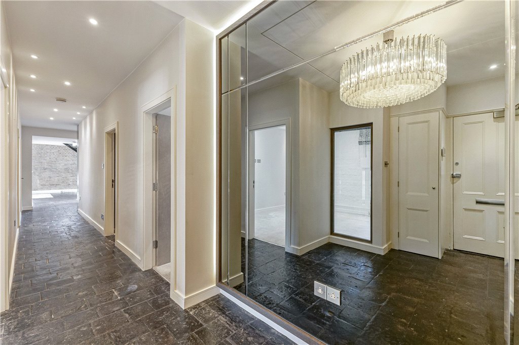 4 bed for sale in Ivory House, East Smithfield, London, E1W 26
