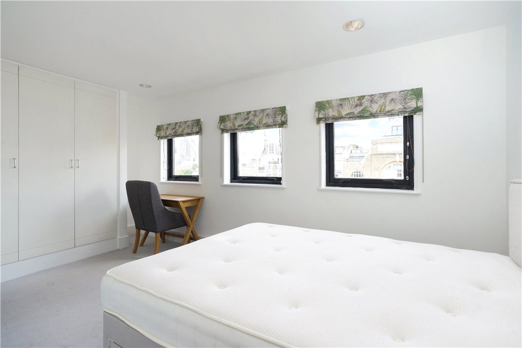 2 bed apartment to rent in Admirals Court, 30 Horselydown Lane, London, SE1 8