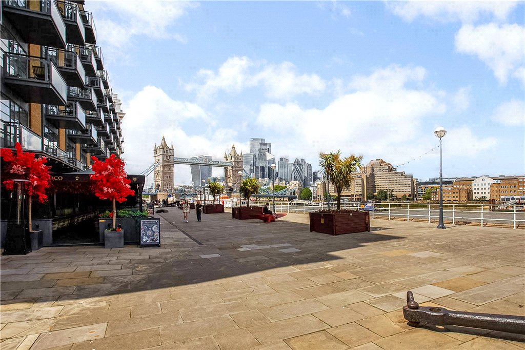 2 bed apartment for sale in Tea Trade Wharf, 26 Shad Thames, London, SE1  - Property Image 8