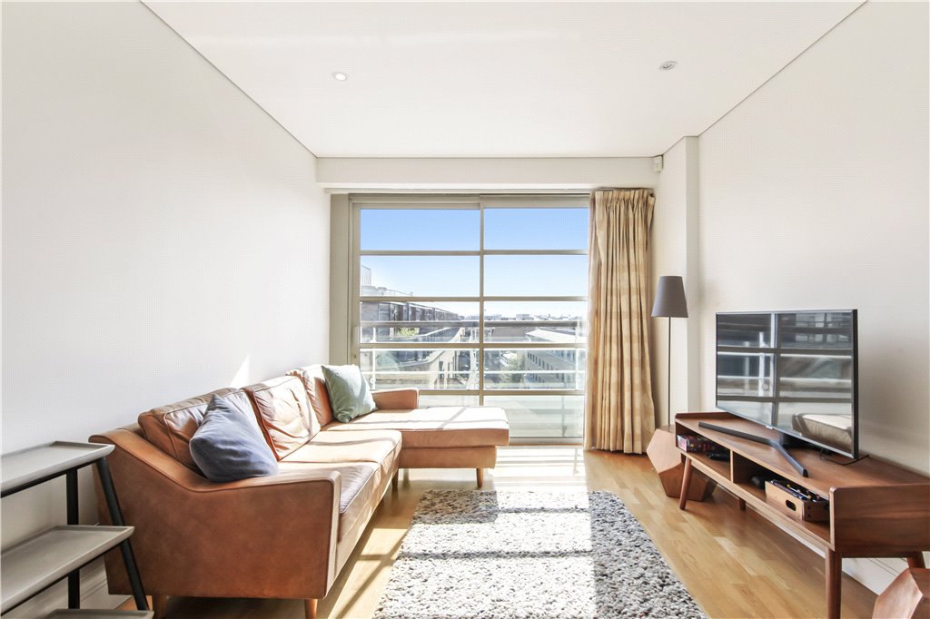 1 bed apartment to rent in Spice Quay Heights, 32 Shad Thames, London, SE1 5