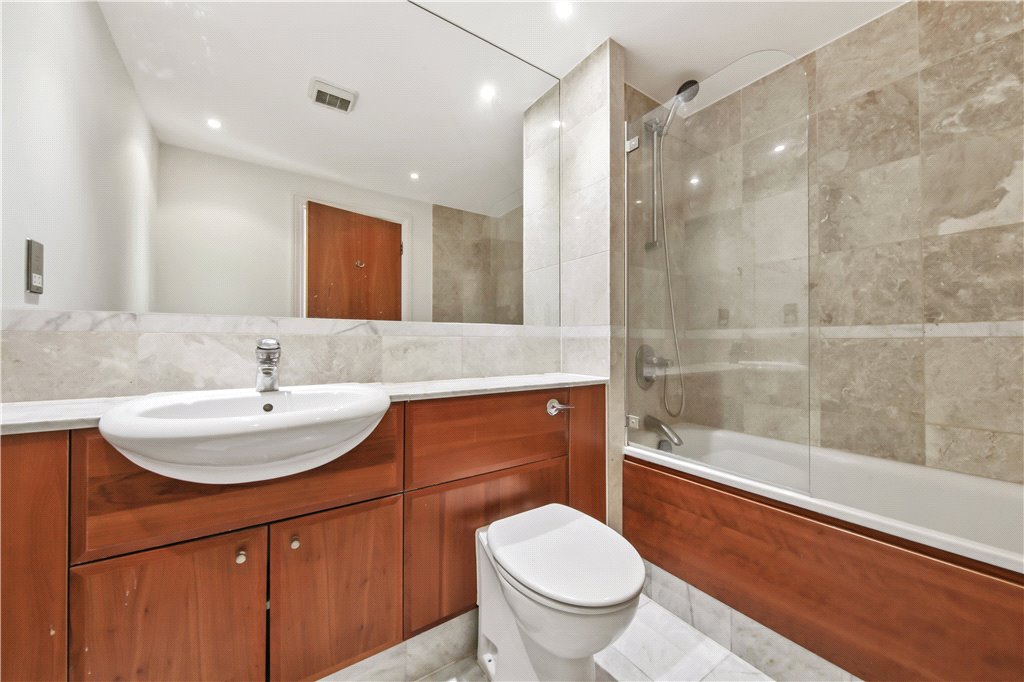 1 bed apartment to rent in Spice Quay Heights, 32 Shad Thames, London, SE1 12