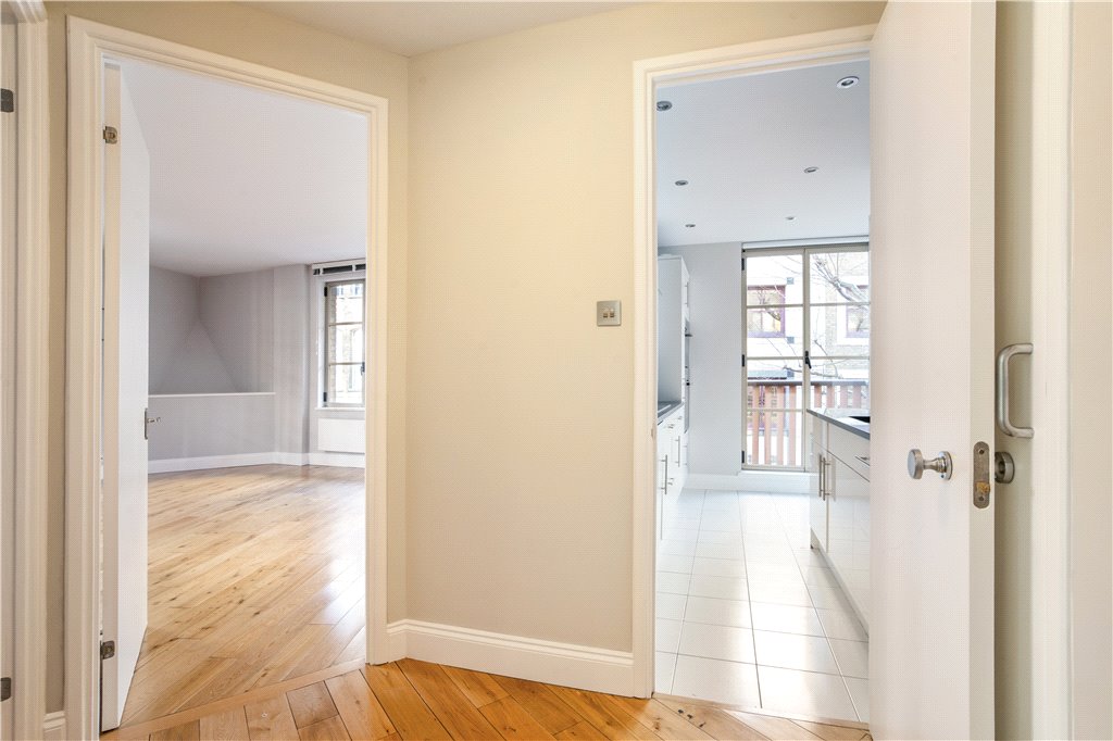 2 bed apartment for sale in The Circle, Queen Elizabeth Street, London, SE1  - Property Image 7