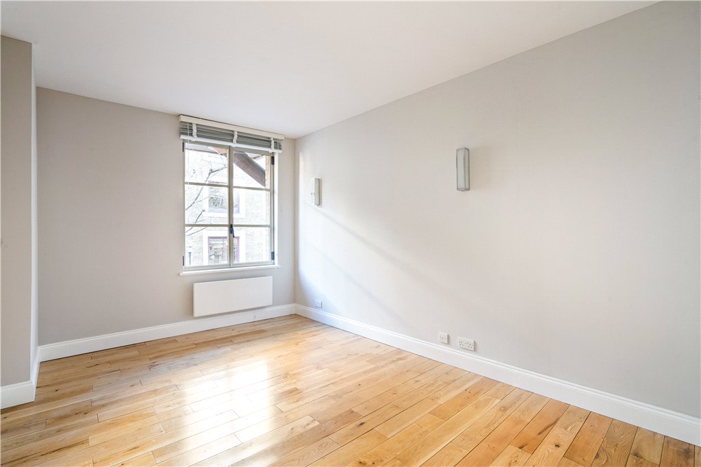 2 bed apartment for sale in The Circle, Queen Elizabeth Street, London, SE1  - Property Image 5