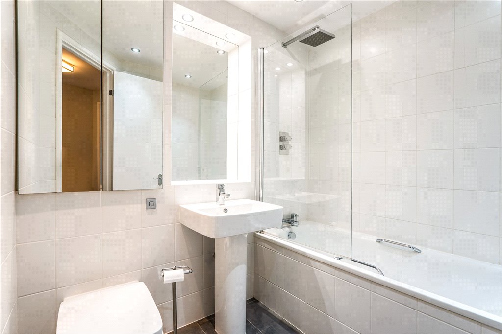2 bed apartment for sale in The Circle, Queen Elizabeth Street, London, SE1 5