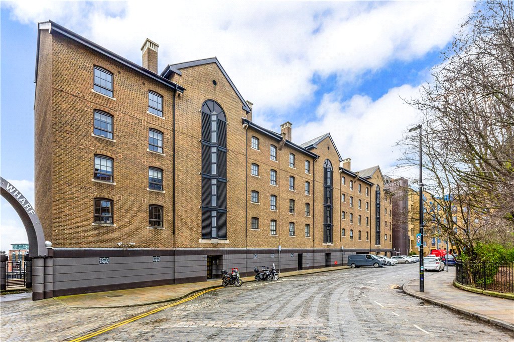 3 bed apartment for sale in St. Katharines Way, London, E1W 16