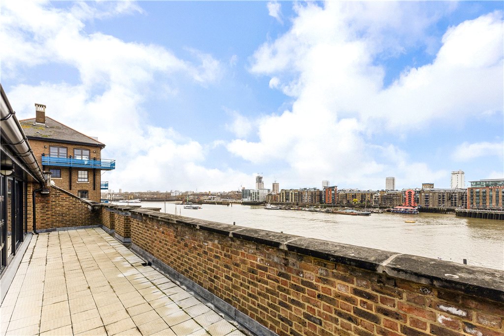 3 bed apartment for sale in St. Katharines Way, London, E1W  - Property Image 3
