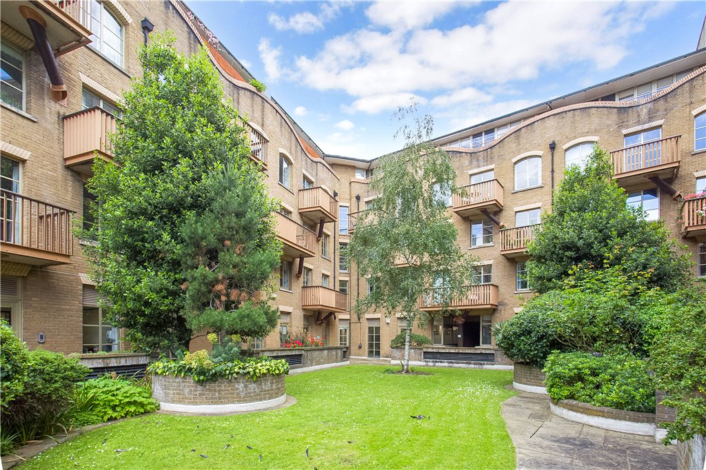 1 bed apartment for sale in Queen Elizabeth Street, London, SE1 3