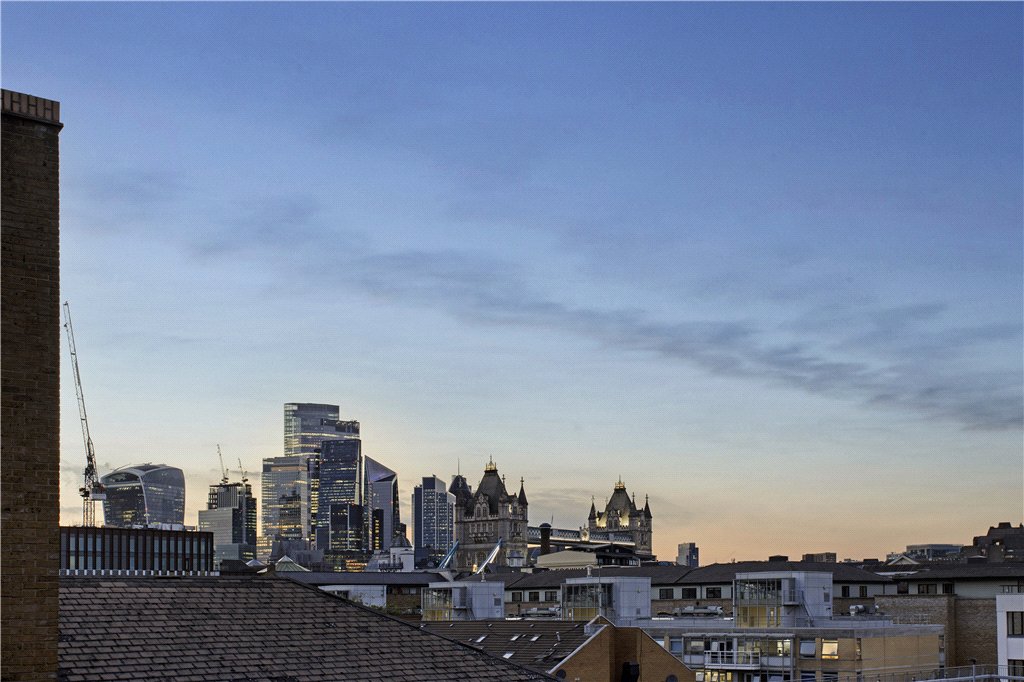 1 bed apartment for sale in Queen Elizabeth Street, London, SE1  - Property Image 1