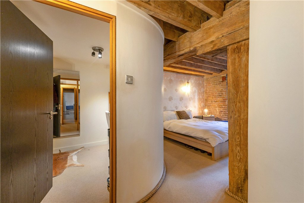 2 bed apartment for sale in Shad Thames, London, SE1  - Property Image 11