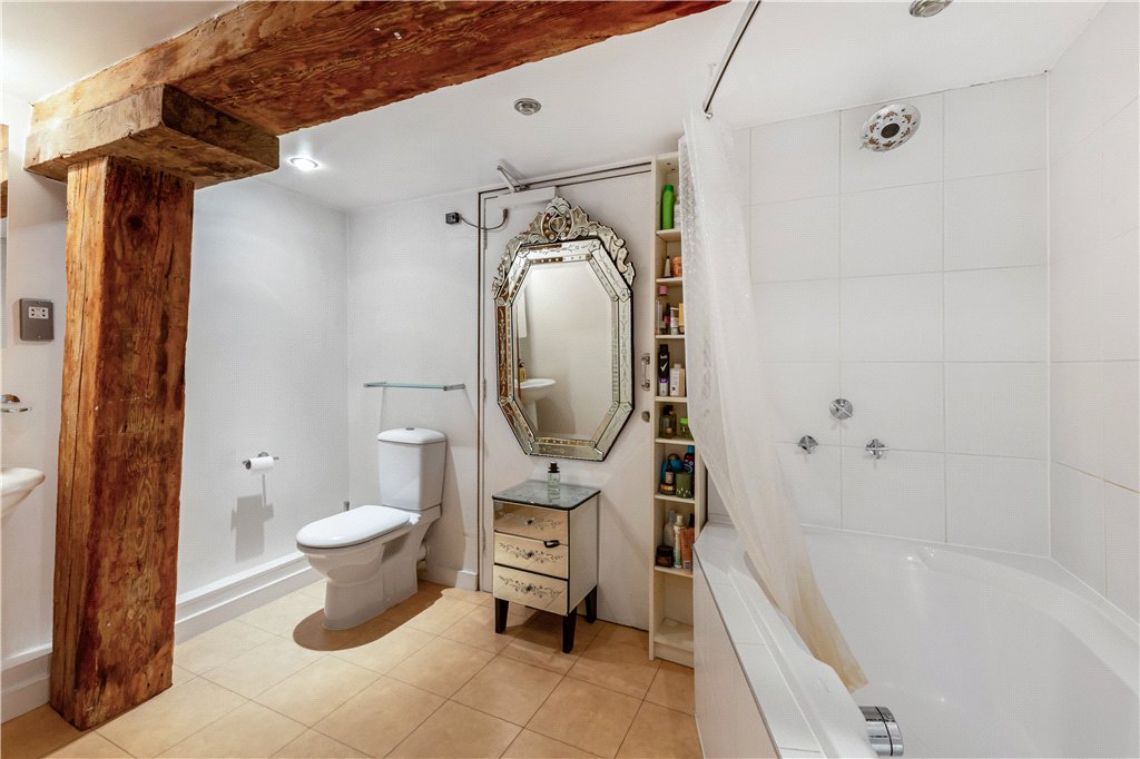 2 bed apartment for sale in Shad Thames, London, SE1  - Property Image 12