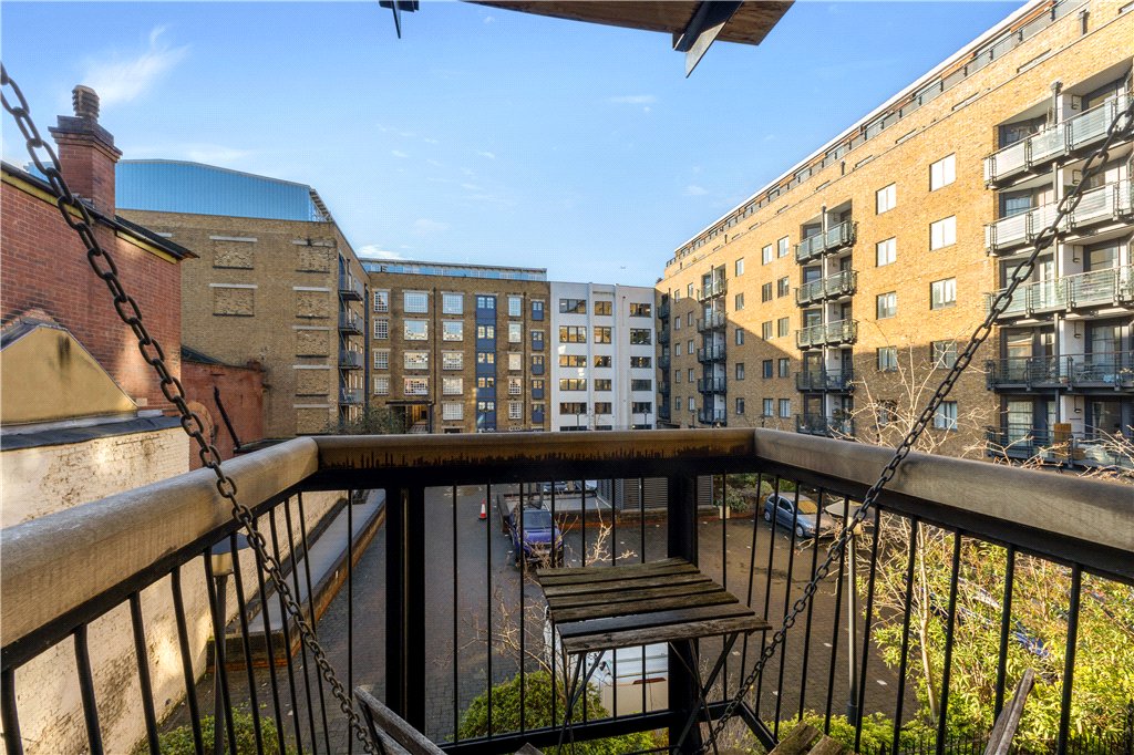 2 bed apartment for sale in Shad Thames, London, SE1  - Property Image 4